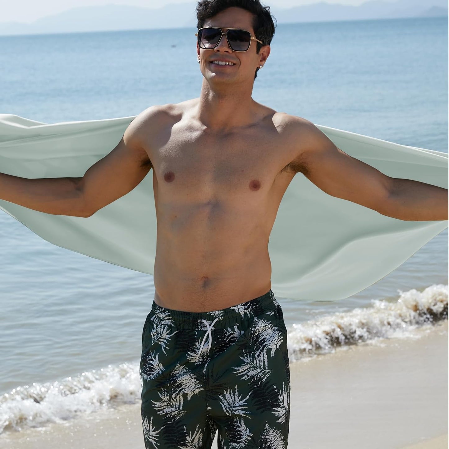 Rainleaf Microfiber Towel Perfect Travel & Gym & Camping Towel. Quick Dry - Super Absorbent - Ultra Compact - Lightweight. Suitable for Trip, Beach, Shower, Backpacking, Pool