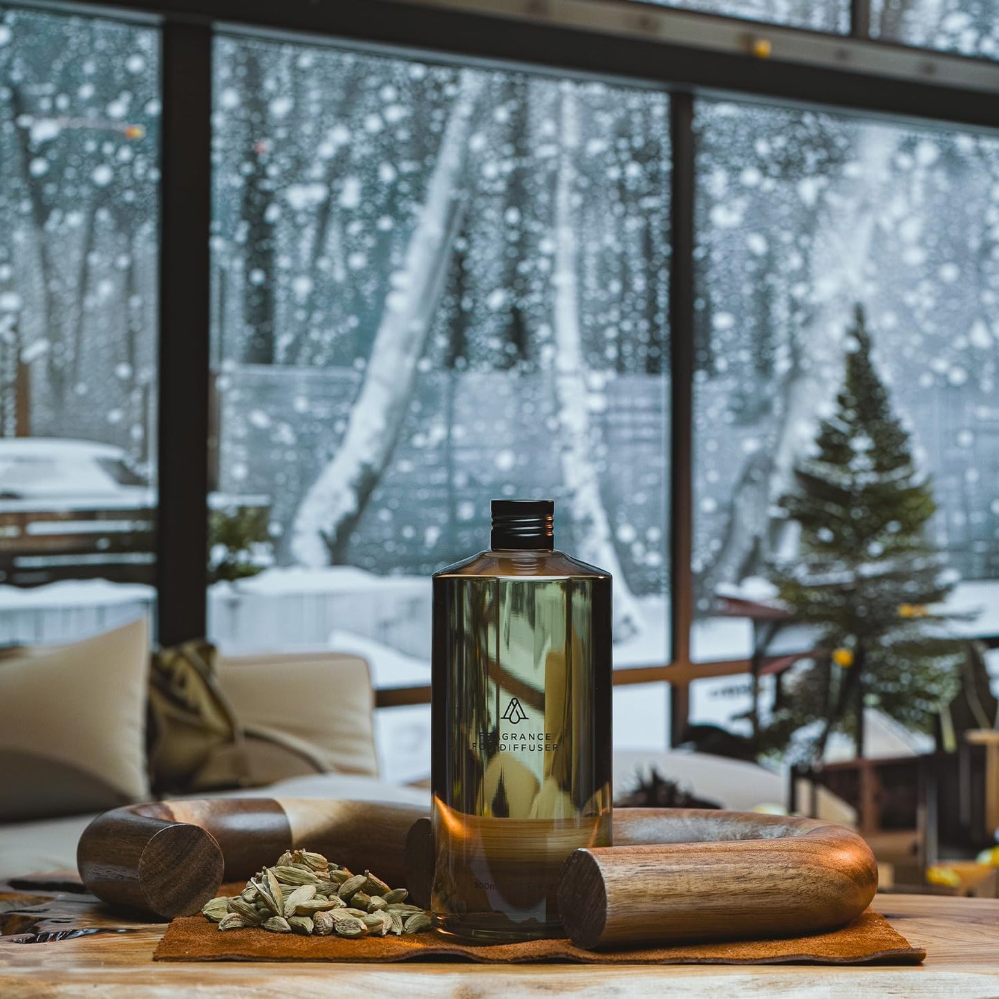 AromaPlan Fragrance Oil White Sandalwood 5 Fl Oz (148ml) Winter Collection | Luxury Hotel Scent Diffuser Oil | Hotel, Home & Spa | Non-Toxic, Made in USA - Bigger Bottle, Bolder Aroma & Longer Lasting