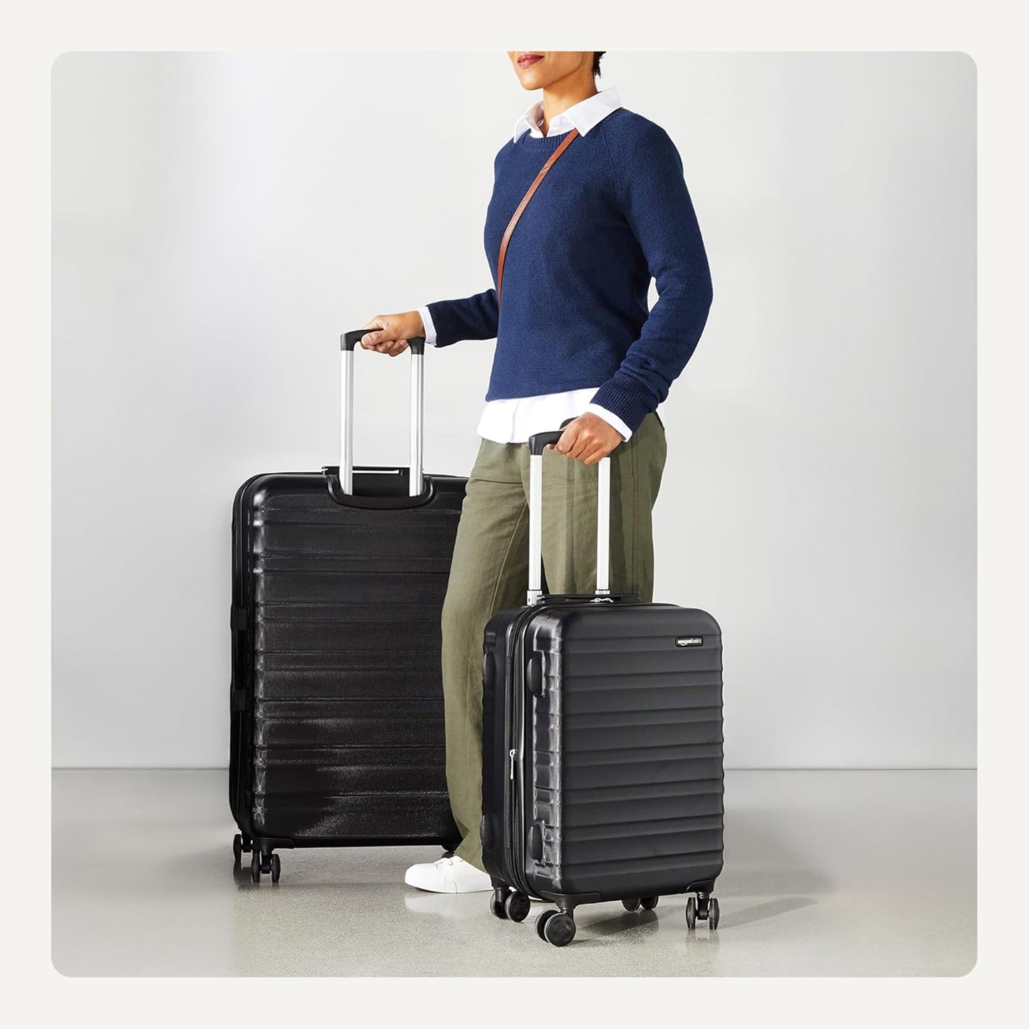 Amazon Basics 2-Piece Set (21", 30"), Hardshell Suitcases With Wheels, Expandable For Up to 25% More Space, With Scratch-Resistant Surface, Four Multi-directional Wheels, Black