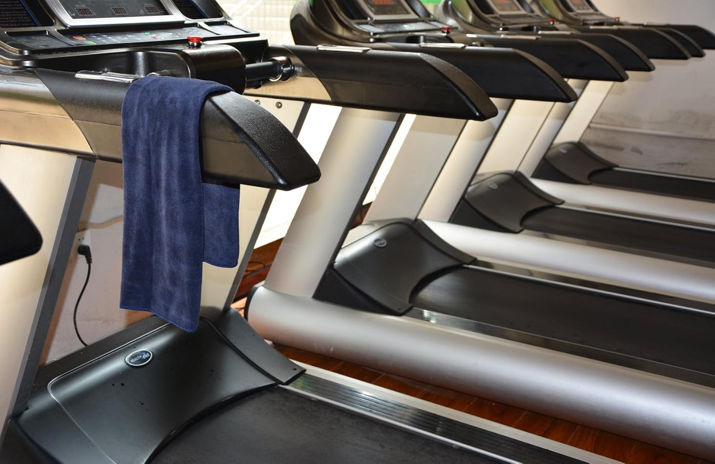 HOPESHINE Gyms Towels for Men & Women Microfiber Exercise Fitness Home Absorbent Sweat Yoga Towels Sports Towels Soft Fast Drying 16inch x32inch 3-Pack