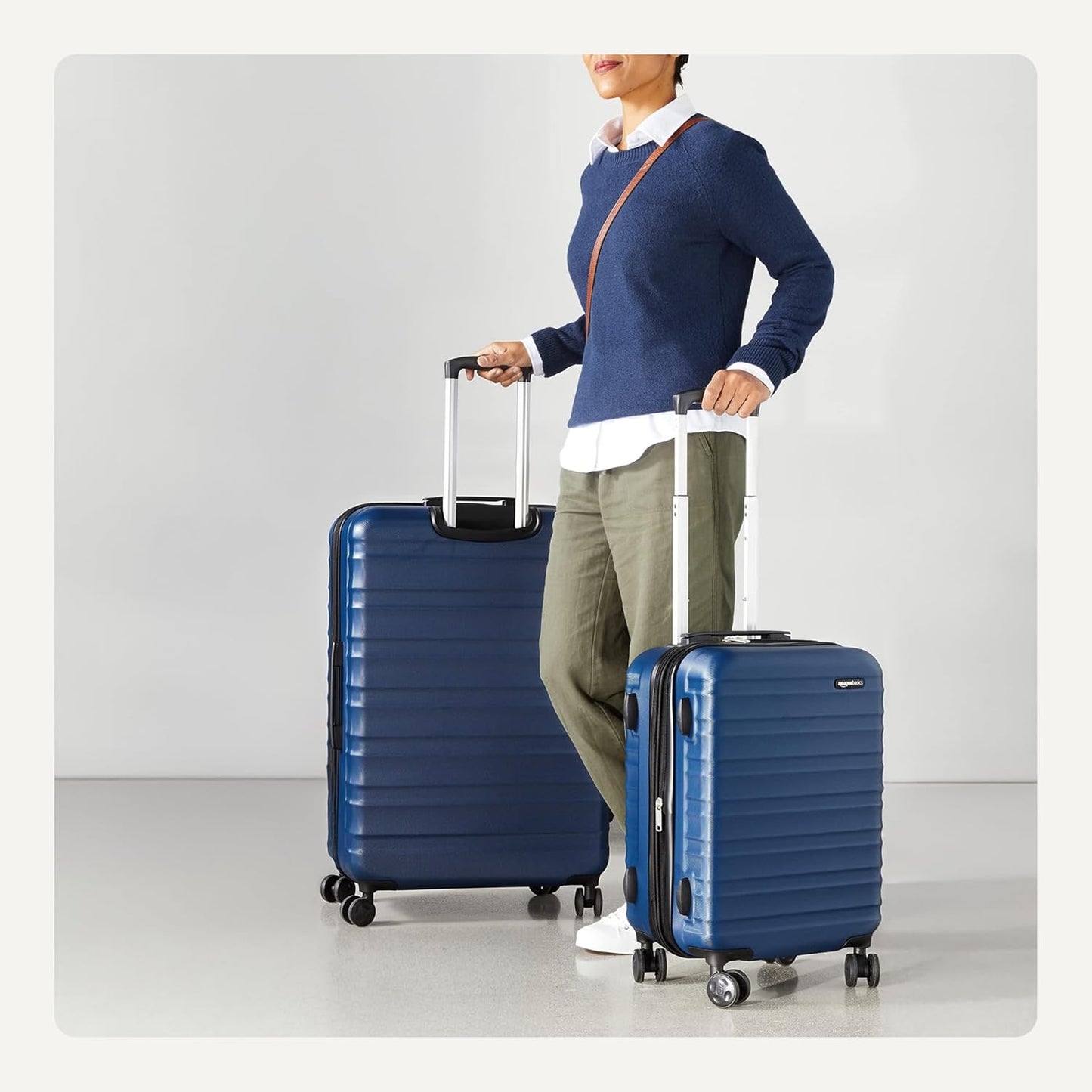 Amazon Basics 2-Piece Set (21", 30"), Hardshell Suitcases With Wheels, Expandable For Up to 25% More Space, With Scratch-Resistant Surface, Four Multi-directional Wheels, Navy Blue