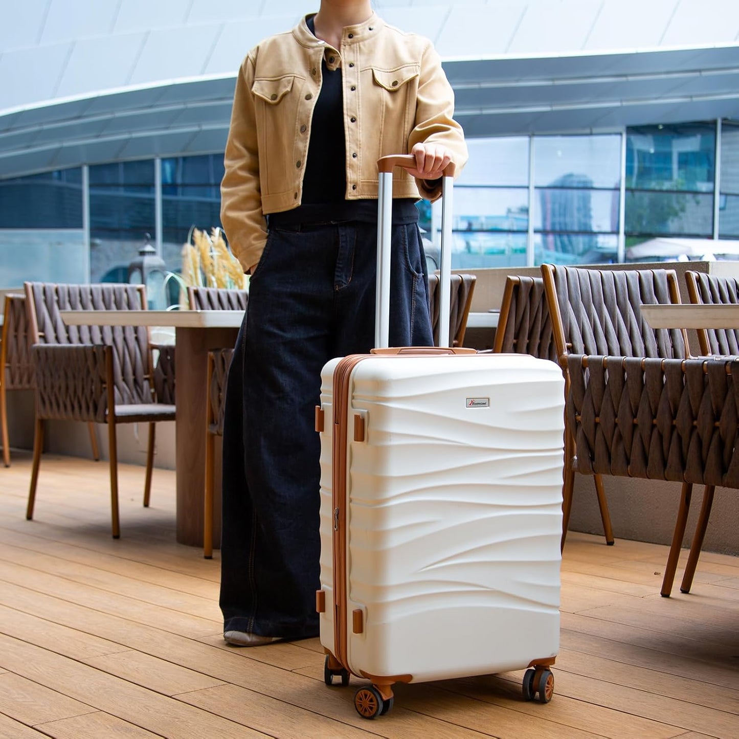 Romswi Expandable 28" Checked Luggage,Large Hardshell Suitcase with Double Spinner Wheels for 20% More Space, Airline Approved Lightweight Hardside Luggage, Scratch-Resistant & YKK Zipper,White