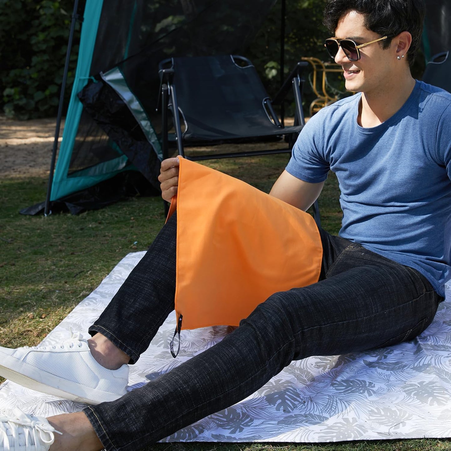 Rainleaf Microfiber Towel Perfect Travel & Gym & Camping Towel. Quick Dry - Super Absorbent - Ultra Compact - Lightweight. Suitable for Trip, Beach, Shower, Backpacking, Pool