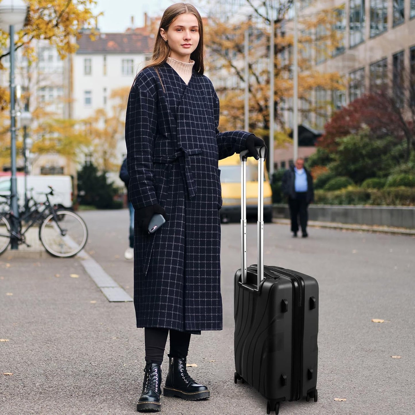 20-inch Carry-On Luggage with TSA Lock & 360° Spinner Wheels, 7.7 lbs, Scratch and Water Resistant - Ideal for Business Travel Suitcase(Gray)