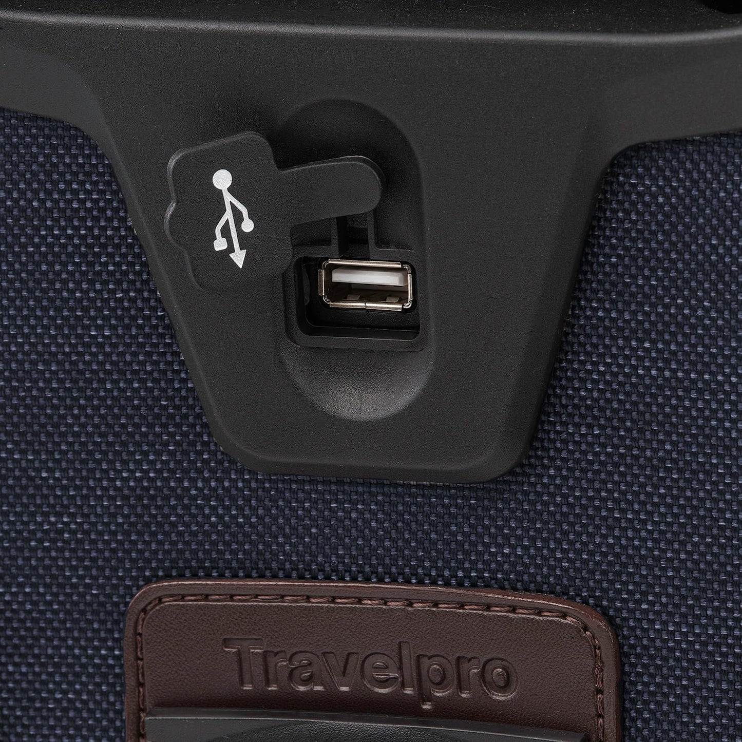 Travelpro Platinum Elite Softside Expandable Carry on Luggage, 8 Wheel Spinner Suitcase, USB Port, Men and Women, International, True Navy, Carry On 19-Inch