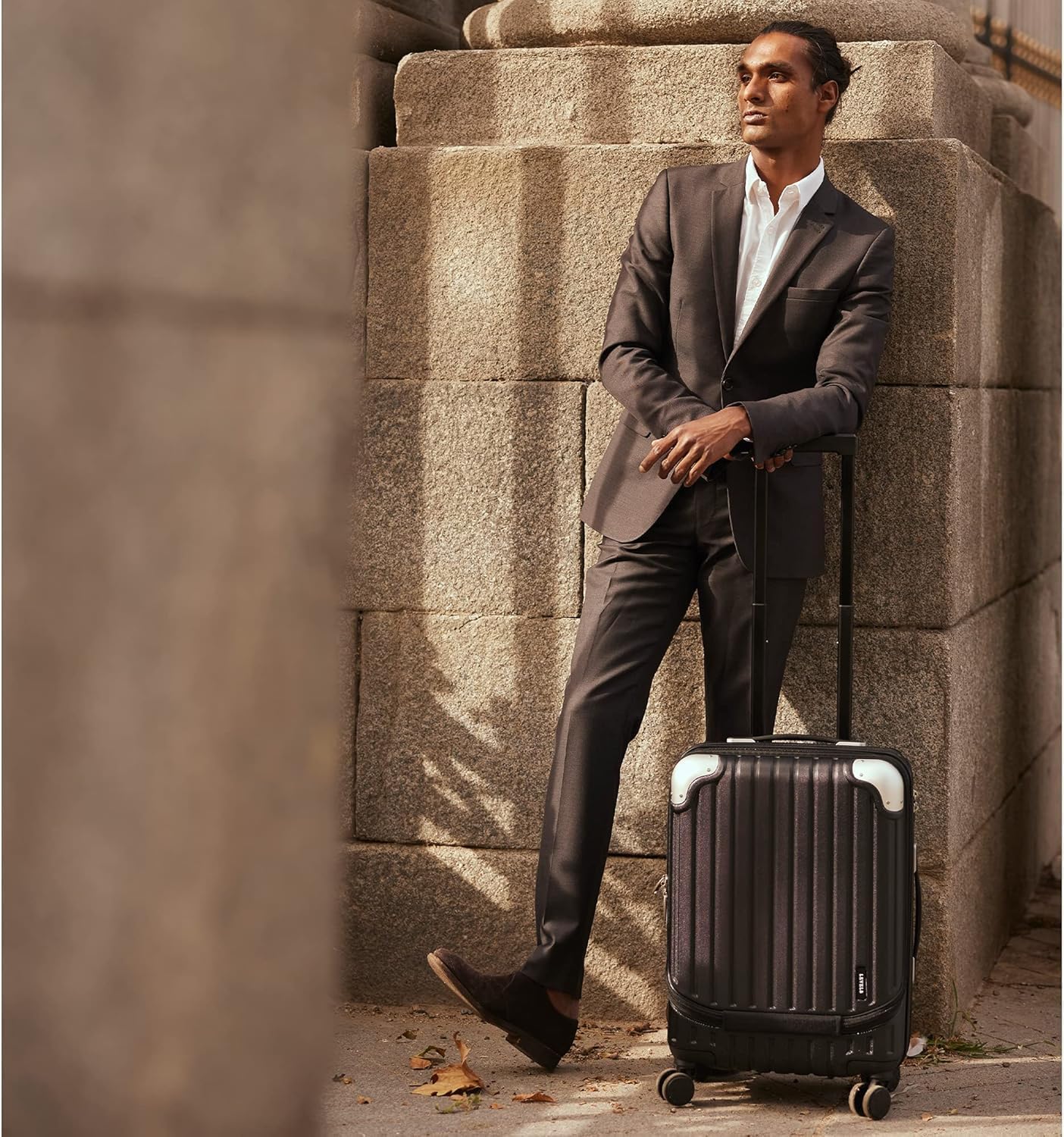 LEVEL8 Grace Carry on Luggage, 20 Inch Hard Shell Suitcases with Spinner Wheels, Abs+Pc Hard Case Luggages with Tsa Lock, Black