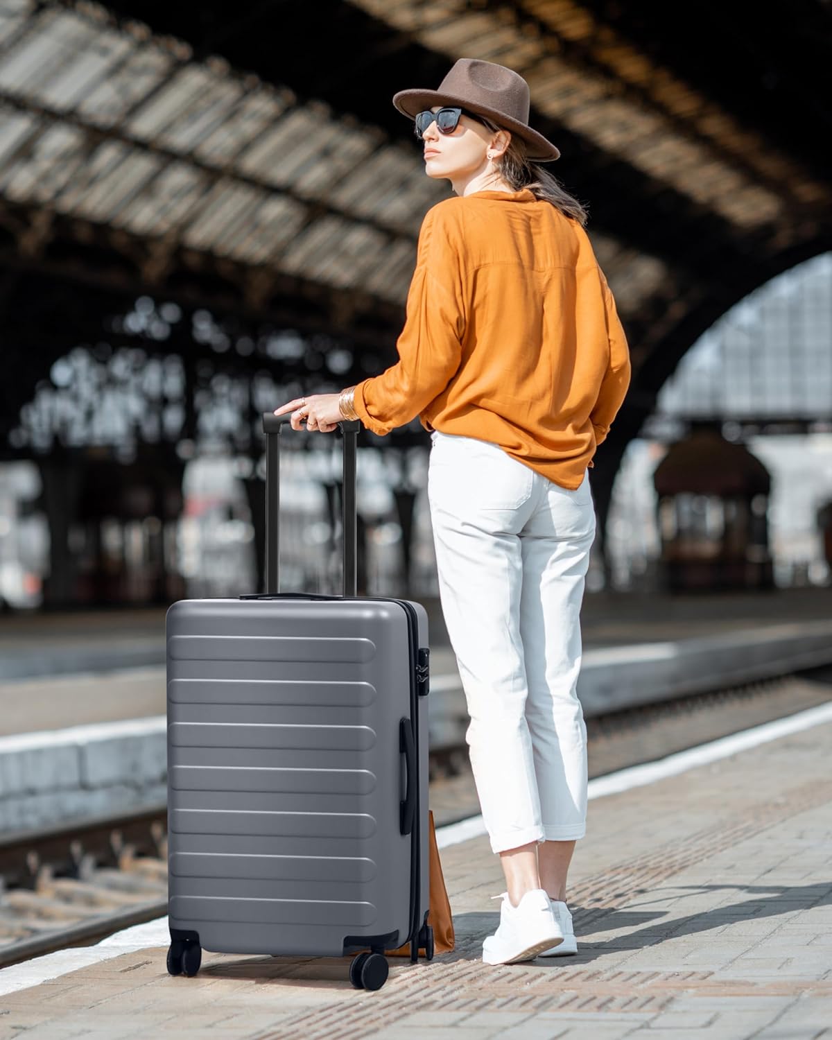 NINETYGO Luggage Sets 3 Piece, Carry On Luggage Airline Approved, Medium Large Checked Luggage with Spinner Wheels, Expandable, Hard Shell PC Suitcase Sets, TSA, 20in/24in/28in (Grey, Rhine Max)