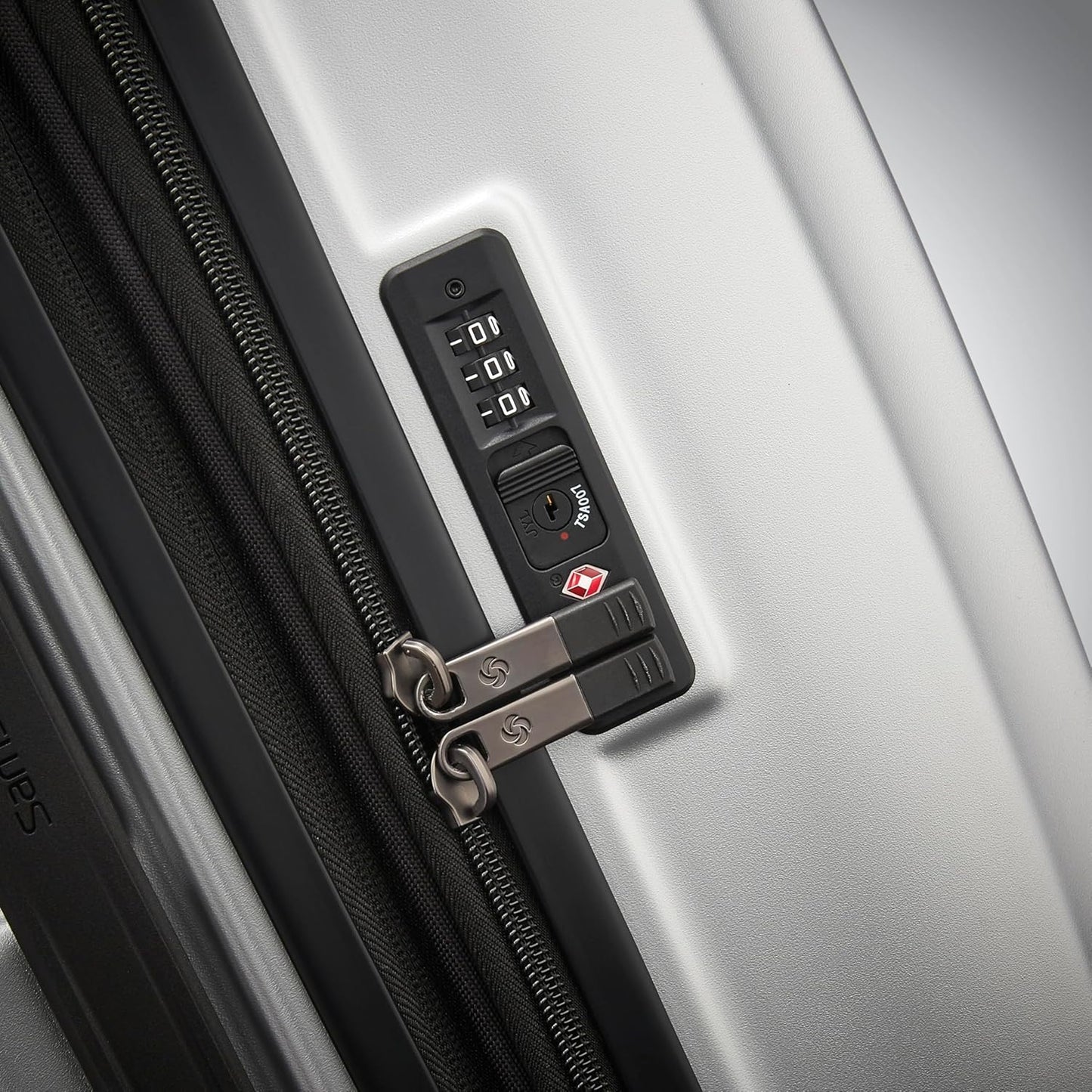 Samsonite Octiv Pro 3-Piece Hardside Lightweight (21/24/28) Front Pocket Carry-On Pro, Medium & Large-Checked Luggage Set, Expandable, Four Spinner Wheels, Adjustable Handle, TSA Lock – Silver